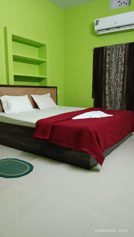 Hotel Goroomgo Basera Near Sea 3*
